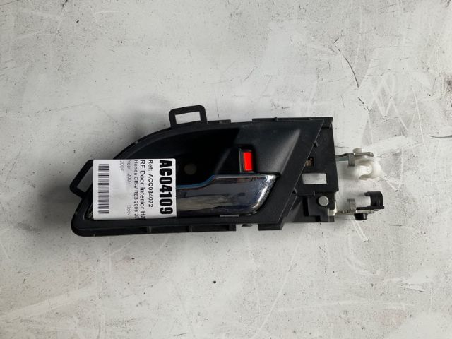 Honda CR-V RE3 2006-2011 RF Door Interior Handle