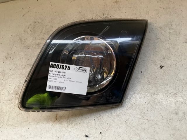 Mazda Axela BK 2003-2009 R Tailgate Light