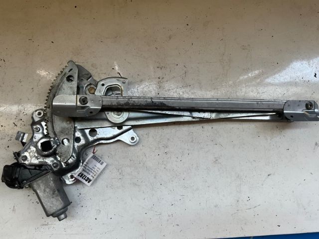 Toyota Noah/Voxy R60 2001-2007 R Side Door Regulator
