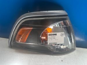 Toyota Regius CH410 R Corner Light