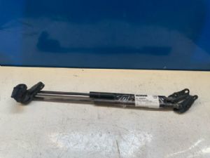 Toyota Wish ZNE10G 2003-2009 Tailgate Struts (Set)