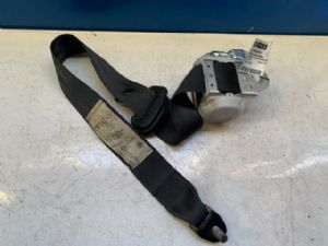 Toyota Wish ZNE10G 2003-2009 RR Rear Seat Belt