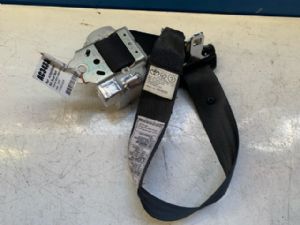 Toyota Wish ZNE10G 2003-2009 RR Seat Belt