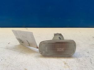 Toyota Wish ZNE10G 2003-2009 RF Guard Light