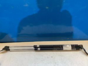 Toyota Estima ACR30W 06/00-02/06 Tailgate Struts (Set)