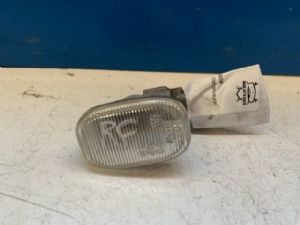 Toyota Estima ACR30W 06/00-02/06 RF Guard Light