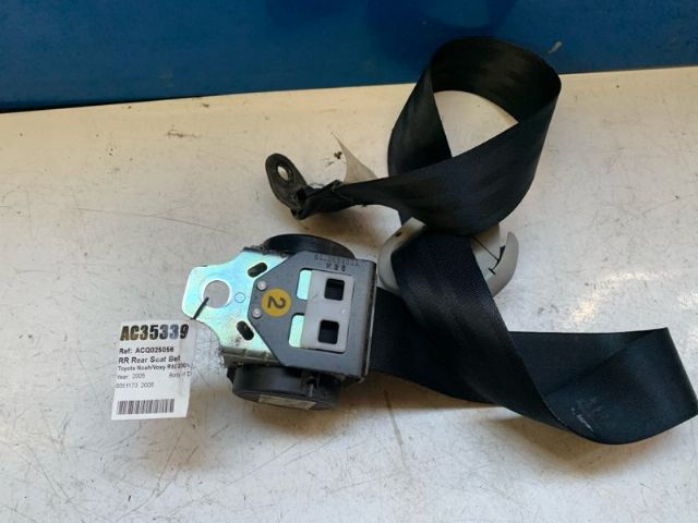 Toyota Noah/Voxy R60 2001-2007 RR Rear Seat Belt