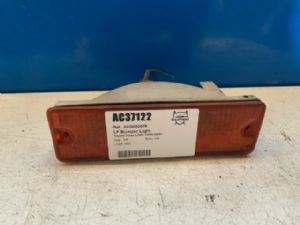 Toyota Hilux LN85 10/88-04/91 LF Bumper Light
