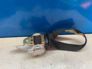 Toyota Wish ZNE10G 2003-2009 RR Rear Seat Belt