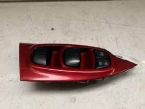 Nissan Juke F15 2012-on RF Window Switch